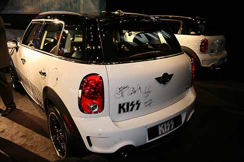 Mini - Mini Kiss retro vettura con gli autografi della Rock band Kiss 